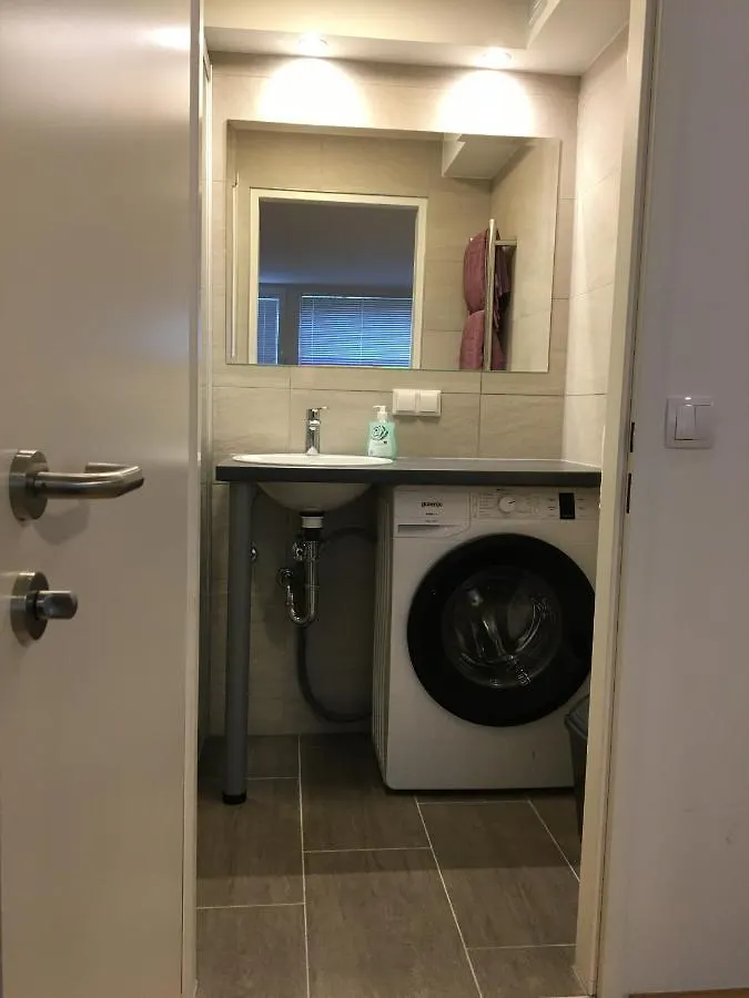 Cosy Flat In The Quiet Area With Own Garden, Free Parking And Direct Public Transport Link To The Centre Apartment Vienna 0*,  Austria