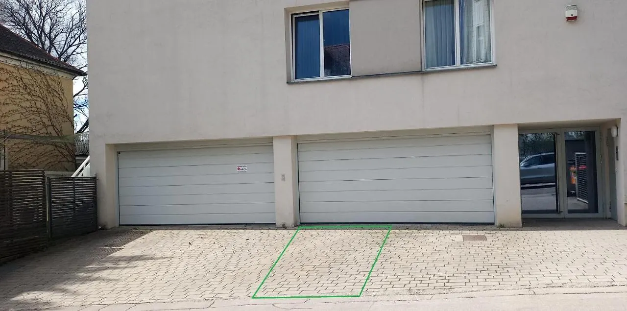 Cosy Flat In The Quiet Area With Own Garden, Free Parking And Direct Public Transport Link To The Centre Apartment Vienna